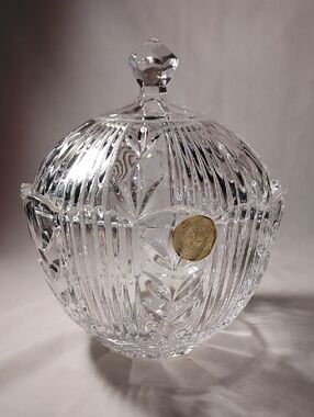Made In Poland Crystal Glass Bowl Candy Dish With Cover 2% Lead Crystal